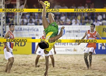 Footloose

Brazil's Anderson kicks the ball during a Footvolley match with Paraguay in Rio de Janeiro, Brazil. 

Felipe Dana/AP

008